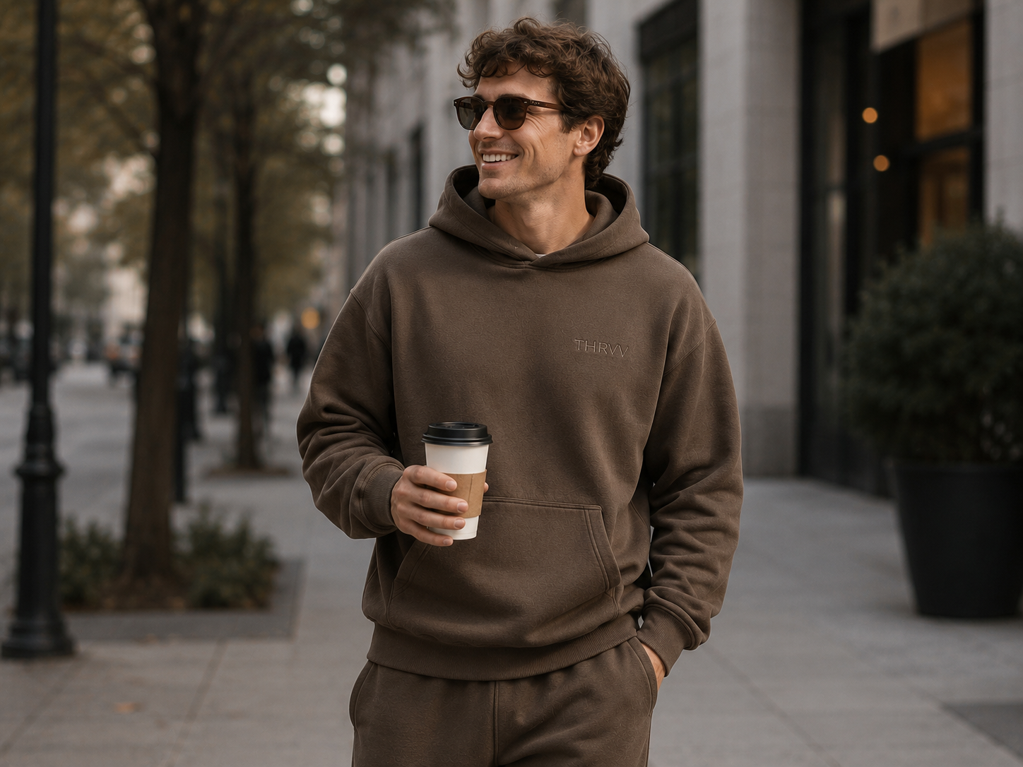 Thryv heavyweight sweatshirt in Mocha Mousse